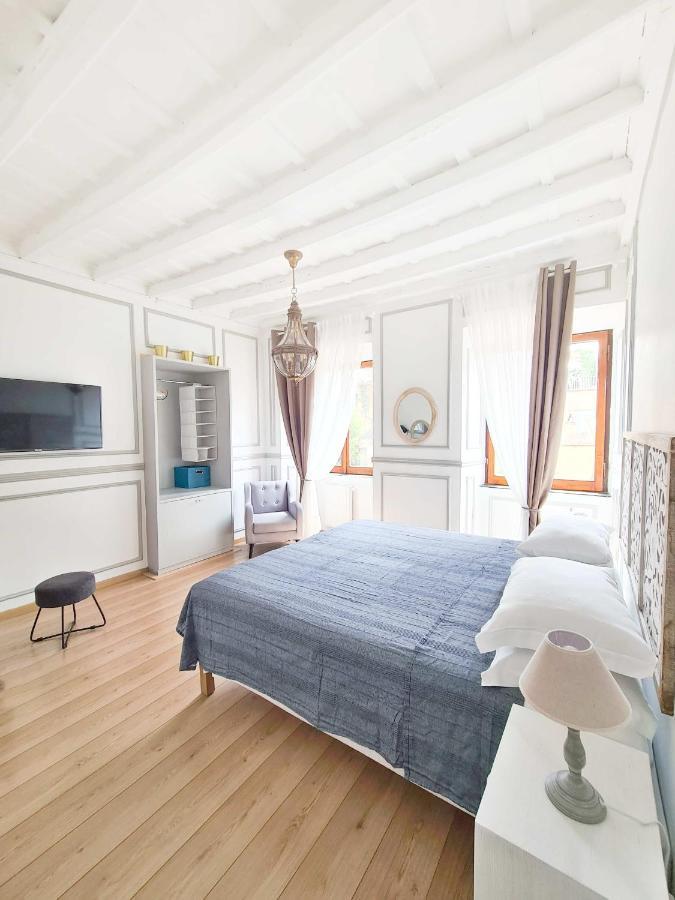 Via Vittoria Quattro Apartment Rome Bagian luar foto