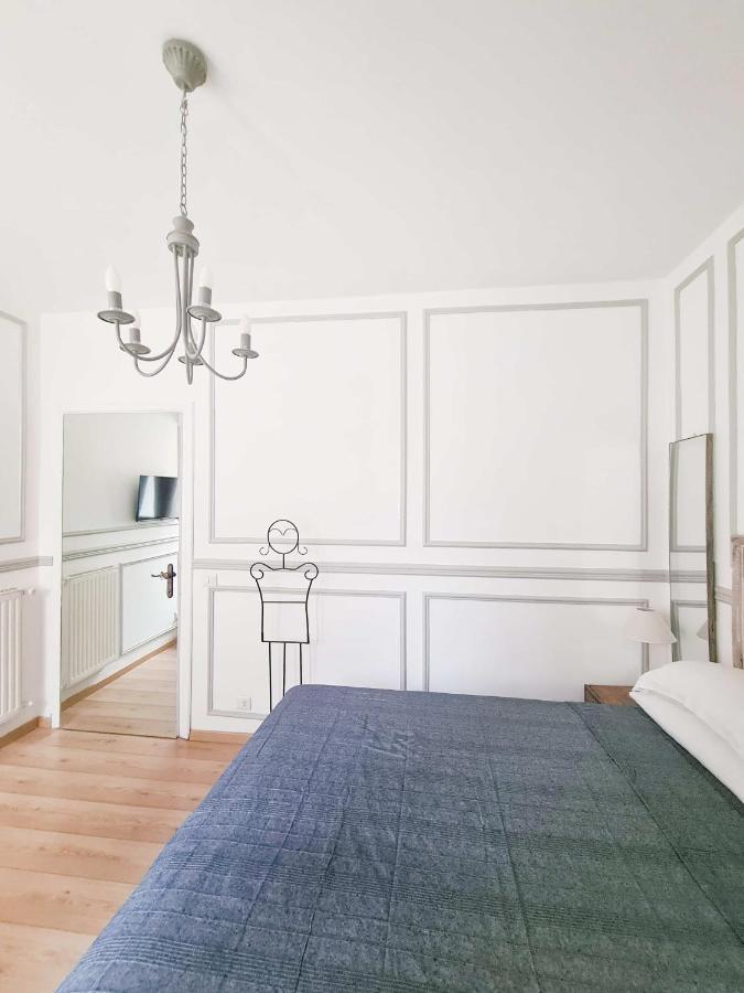 Via Vittoria Quattro Apartment Rome Bagian luar foto